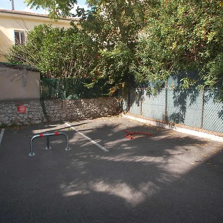 Au Dernier Etage Avec Terrasse, Parking Prive, Clim, Et Wifi - Centre Et A Proximite - Fr-1-196-234 Lägenhet Menton