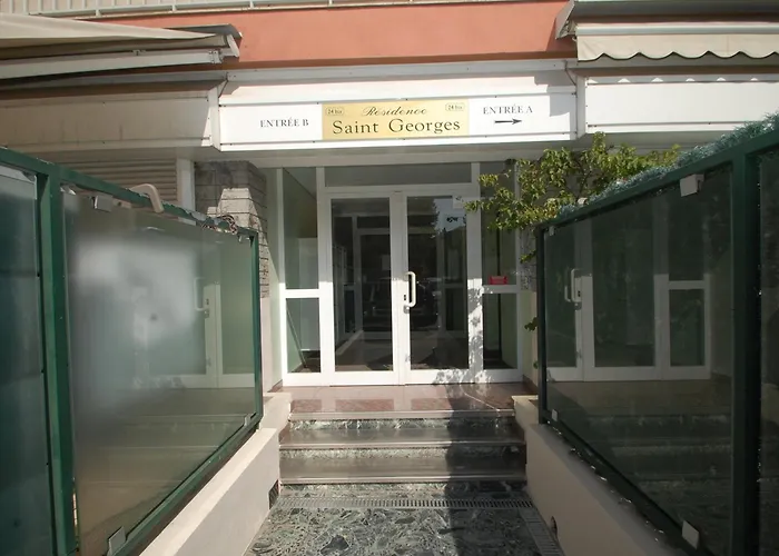 Au Dernier Etage Avec Terrasse, Parking Prive, Clim, Et Wifi - Centre Et A Proximite - Fr-1-196-234 *