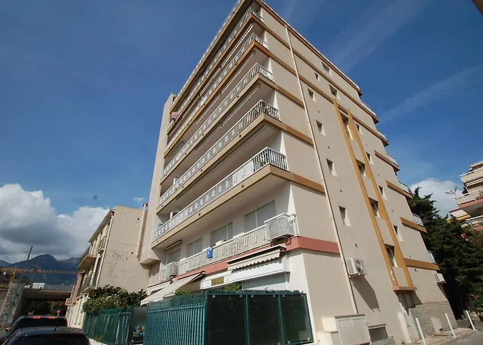 Au Dernier Etage Avec Terrasse, Parking Prive, Clim, Et Wifi - Centre Et A Proximite - Fr-1-196-234 Apartment *